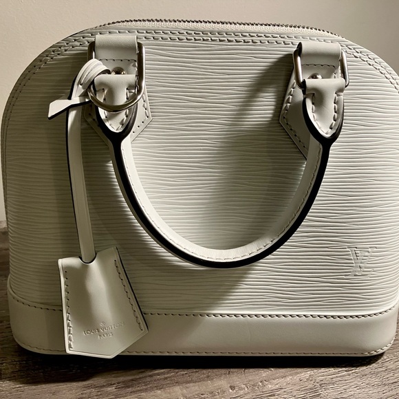 Vintage White LV bag in excellent condition never used - Picture 7 of 7